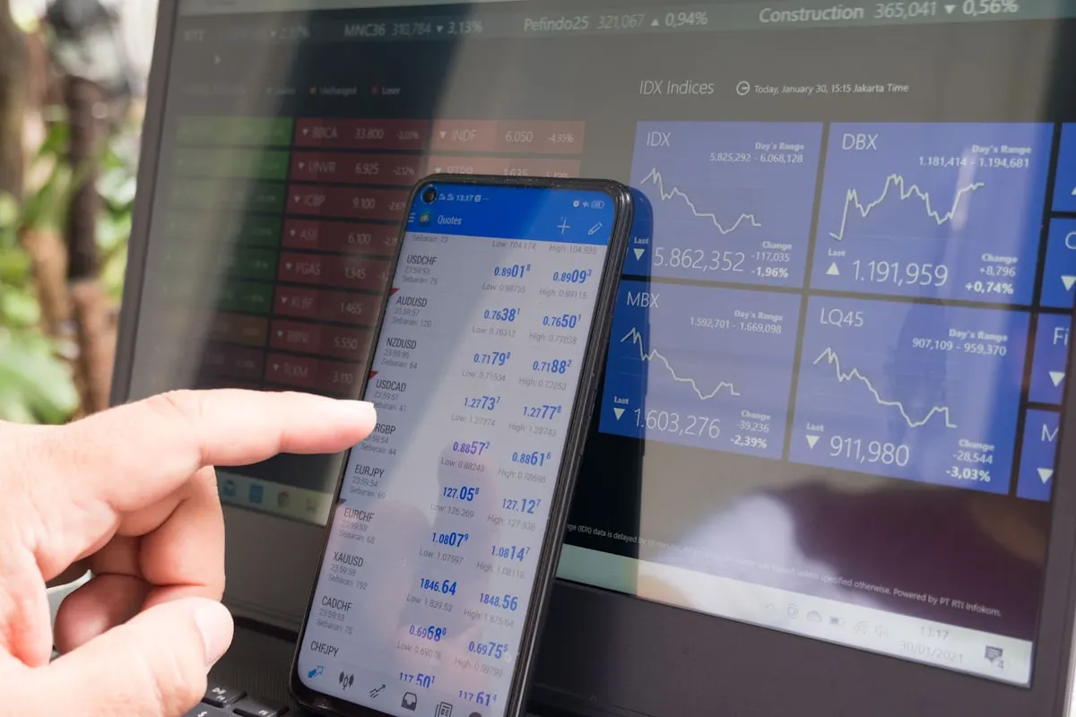 How to read a Japanese candlestick chart