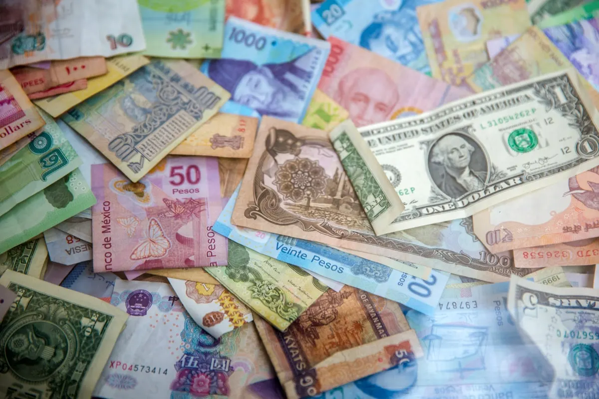 What is Forex and how does the currency market work?